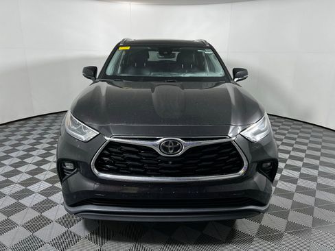 Certified 2020 Toyota Highlander Limited image 2