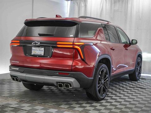 New 2026 Chevrolet Traverse LT w/ LPO, Floor Liner Package image 8