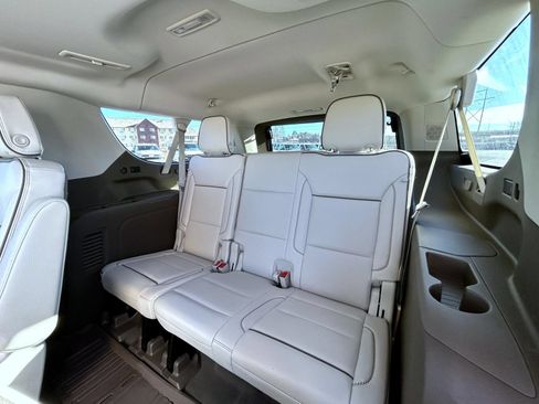 Certified 2022 GMC Yukon XL Denali w/ Denali Premium Package AWD/4WD image 22