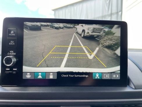 Used 2023 Honda Pilot Touring image 18