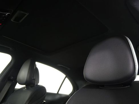 Used 2022 Mercedes-Benz C 300 Sedan image 10