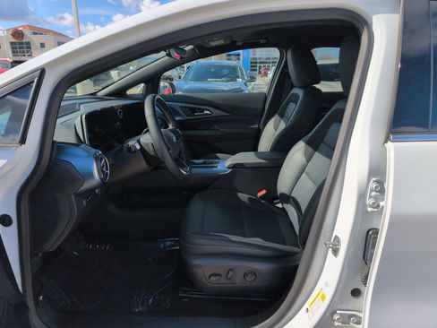 Used 2024 Chevrolet Equinox EV LT w/ LPO, All-Weather Mat Package image 24