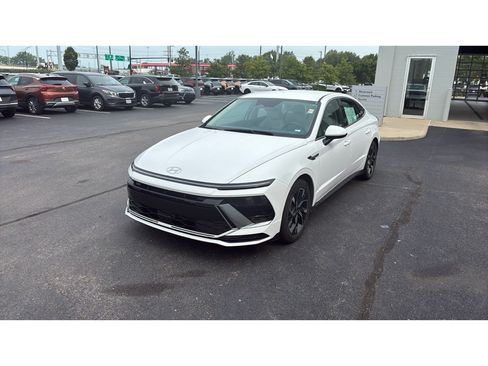 Used 2024 Hyundai Sonata SEL FWD image 3