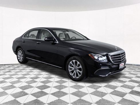 Used 2019 Mercedes-Benz E 300 4MATIC w/ Premium 1 Package image 24