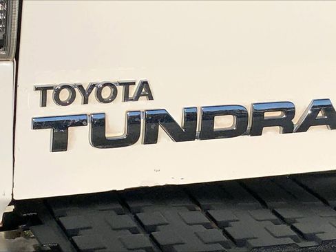 Used 2013 Toyota Tundra 4x4 CrewMax image 30