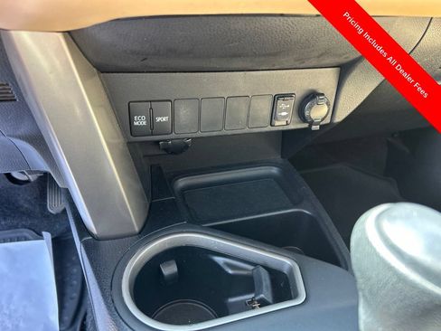Used 2016 Toyota RAV4 XLE FWD image 12