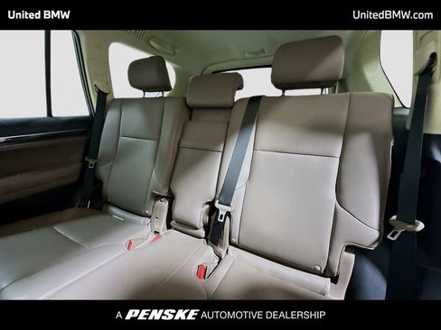 Used 2022 Lexus GX 460 Premium w/ Premium Package AWD/4WD image 13