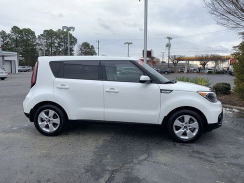 Used 2019 Kia Soul image 9