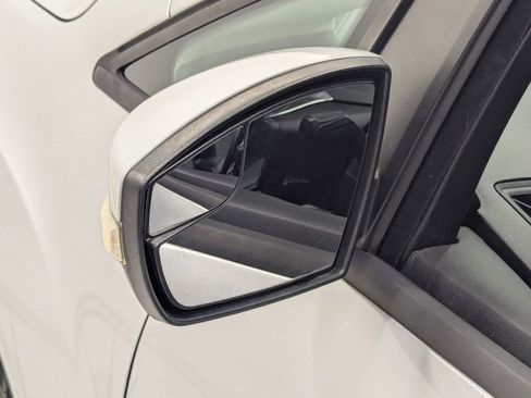 Used 2017 Ford C-MAX SE image 32