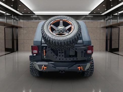 Used 2017 Jeep Wrangler Unlimited Rubicon w/ Connectivity Group AWD/4WD image 4