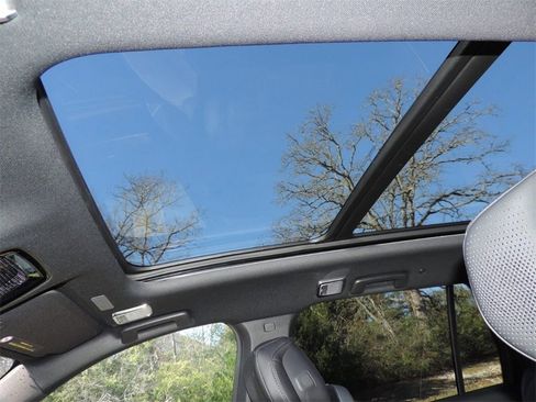 New 2026 Cadillac Vistiq Sport image 9