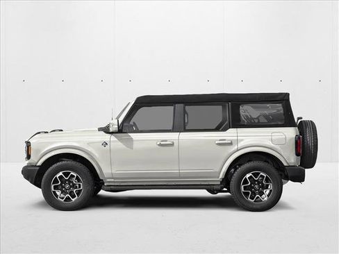New 2026 Ford Bronco Outer Banks w/ Sasquatch Package AWD/4WD image 3
