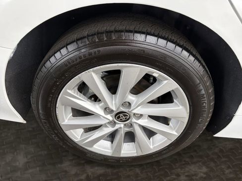 Used 2024 Toyota Camry LE AWD/4WD image 34