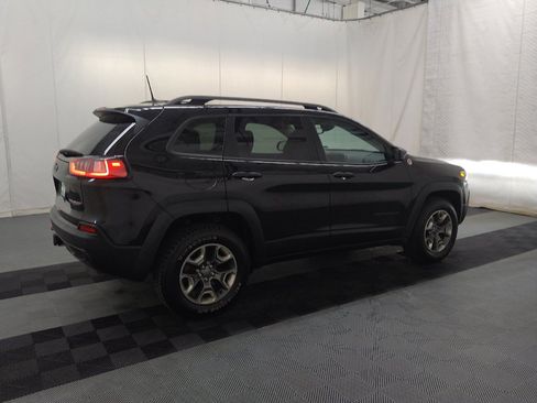 Used 2019 Jeep Cherokee Trailhawk AWD/4WD image 10