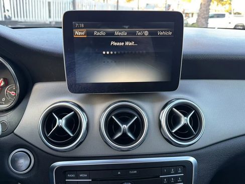 Used 2018 Mercedes-Benz GLA 250 image 21