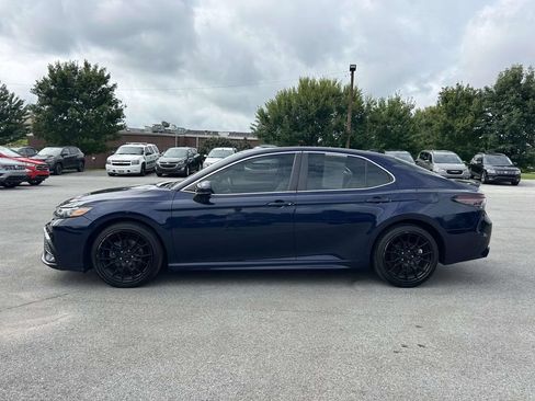 Used 2021 Toyota Camry SE FWD image 4