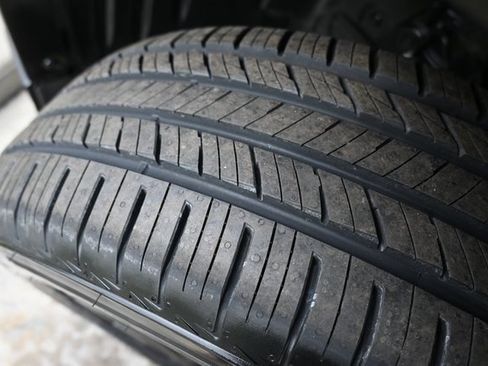 Used 2023 MAZDA CX-5 Carbon Edition image 9