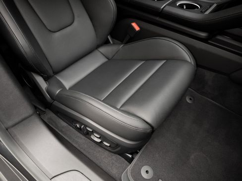 Used 2023 Porsche Taycan GTS image 62