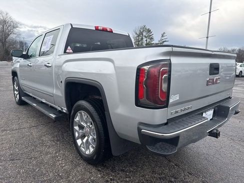 Used 2018 GMC Sierra 1500 SLT w/ SLT Premium Package image 3