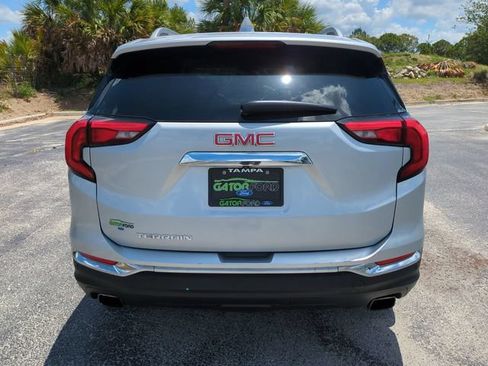 Used 2018 GMC Terrain SLT w/ Preferred Package FWD image 6