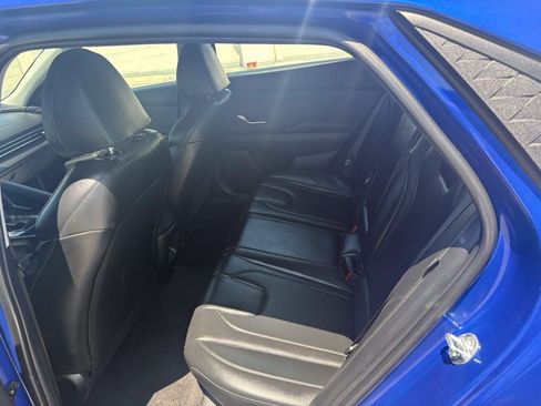 Used 2025 Hyundai Elantra Limited FWD image 15