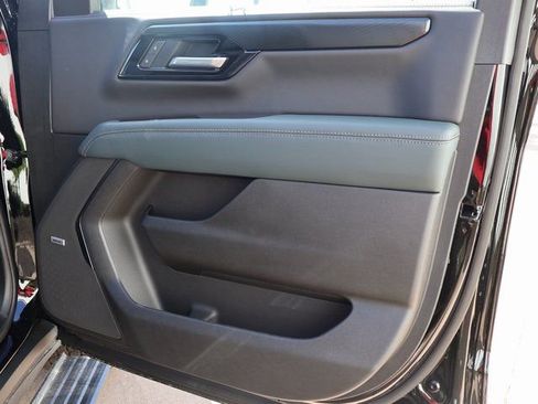 New 2026 GMC Yukon AT4 w/ AT4 Premium Plus Package AWD/4WD image 10
