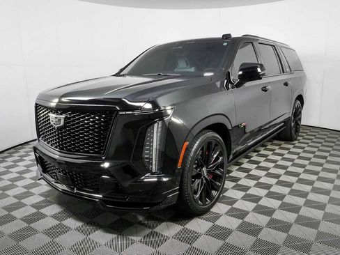 Certified 2025 Cadillac Escalade ESV V w/ LPO, ONYX Package AWD/4WD image 29