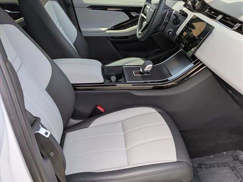 Used 2026 Land Rover Range Rover Evoque Dynamic SE image 22