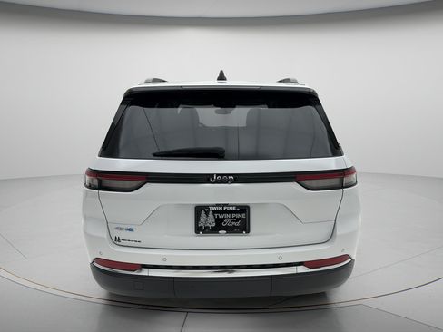 Used 2023 Jeep Grand Cherokee 4WD 4xe image 6
