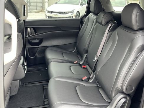 New 2026 Kia Carnival SX image 20