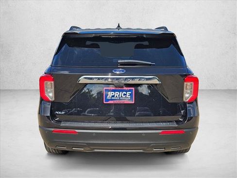 Used 2023 Ford Explorer XLT RWD image 7
