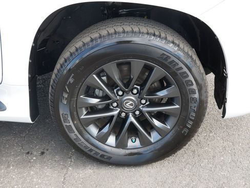 Certified 2023 Lexus GX 460 Premium w/ Premium Package image 8