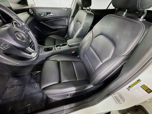 Used 2018 Mercedes-Benz GLA 250 4MATIC image 25