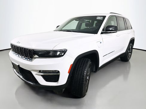 Used 2024 Jeep Grand Cherokee Limited 4xe AWD/4WD image 3