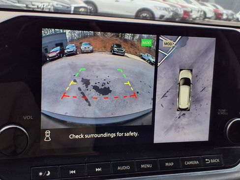 Used 2021 Nissan Rogue SL w/ Premium Package image 18