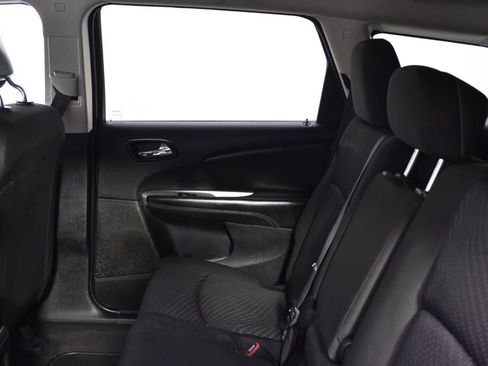 Used 2017 Dodge Journey SXT image 21