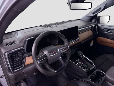New 2026 GMC Canyon AT4 AWD/4WD image 9