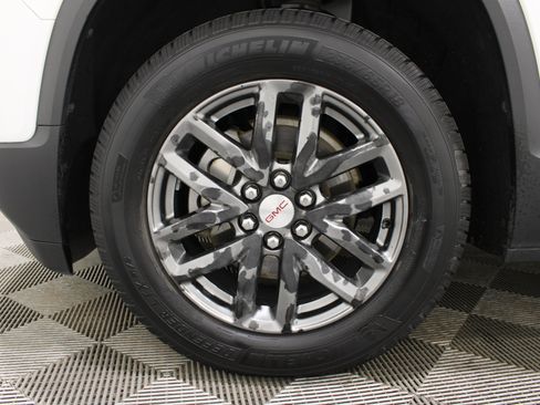Used 2019 GMC Acadia SLT AWD/4WD image 40