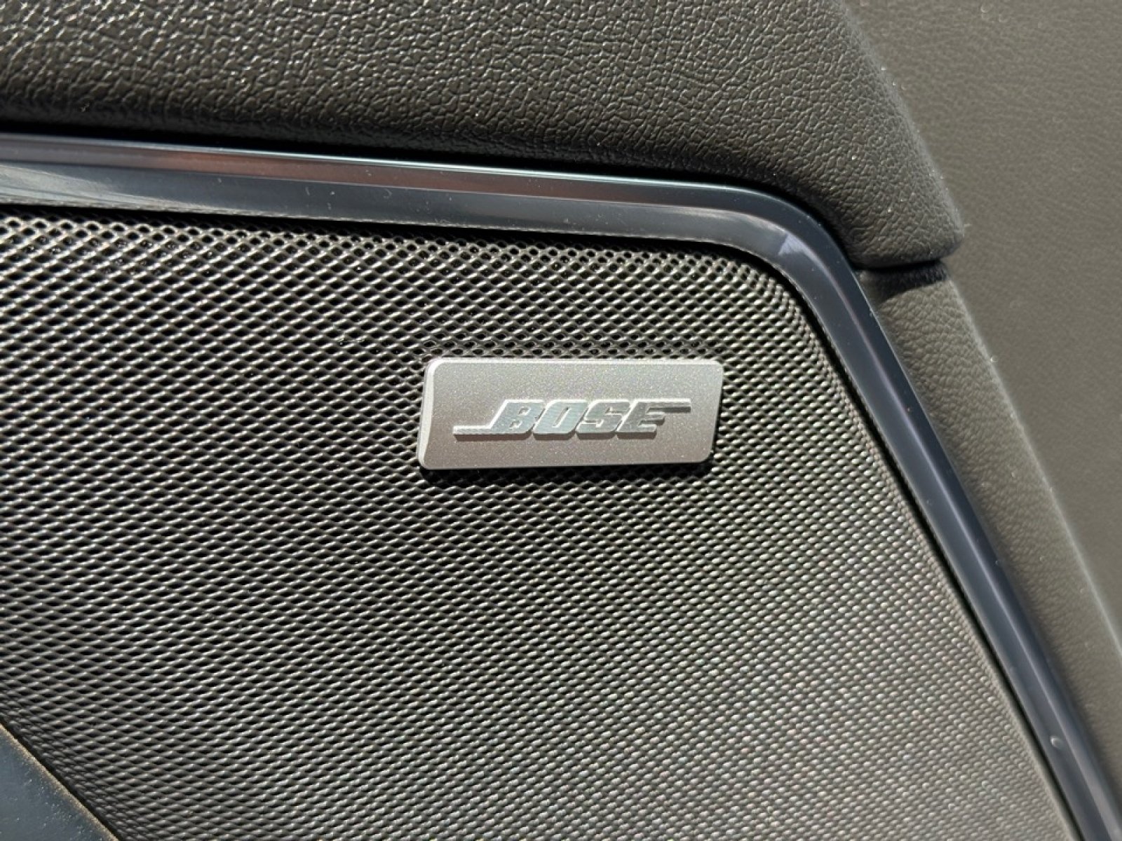 Used 2023 Chevrolet Silverado 1500 LTZ w/ LTZ Convenience Package II AWD/4WD image 35