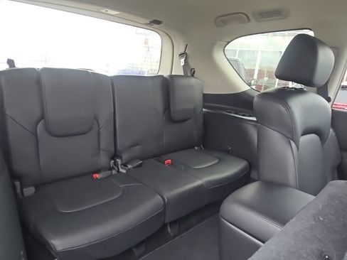 Used 2024 Nissan Armada SL w/ Captain's Chairs Package image 38