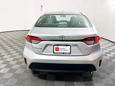 Used 2025 Toyota Corolla LE FWD image 6