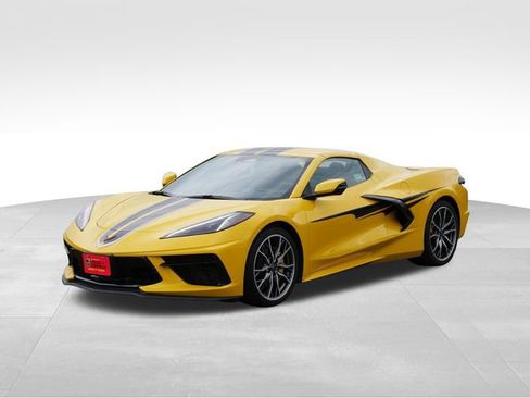 Used 2026 Chevrolet Corvette Stingray Convertible w/ Battery Protection Package RWD image 3