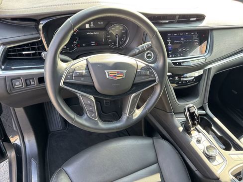 Used 2025 Cadillac XT5 Premium Luxury image 18