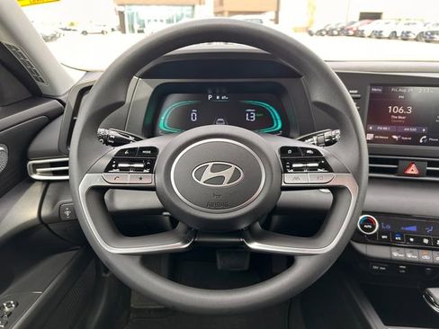 New 2025 Hyundai Elantra Blue image 16