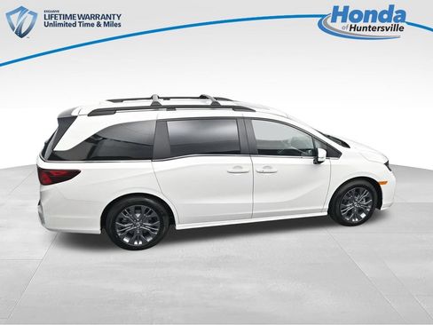 New 2026 Honda Odyssey Touring image 25