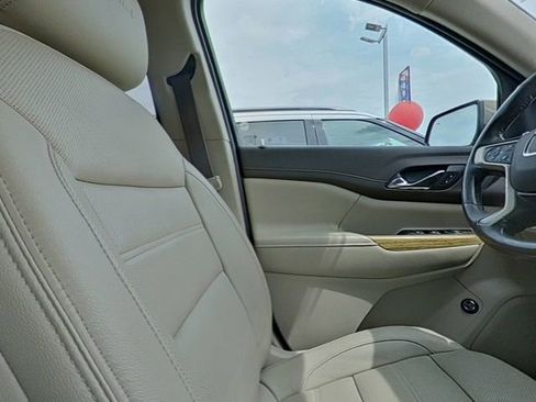 Used 2019 GMC Acadia Denali w/ LPO, Floor Liner Package FWD image 33