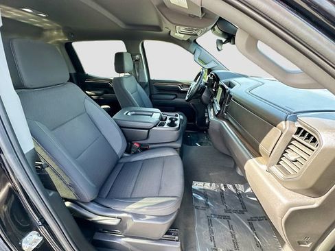 Used 2025 Chevrolet Silverado 1500 LT image 28
