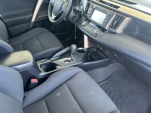 Used 2013 Toyota RAV4 XLE AWD/4WD image 18