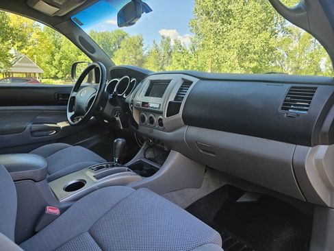 Used 2010 Toyota Tacoma 4x4 Double Cab image 40