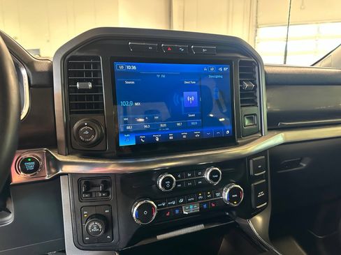 Used 2022 Ford F150 Lariat w/ Trailer Tow Package AWD/4WD image 26